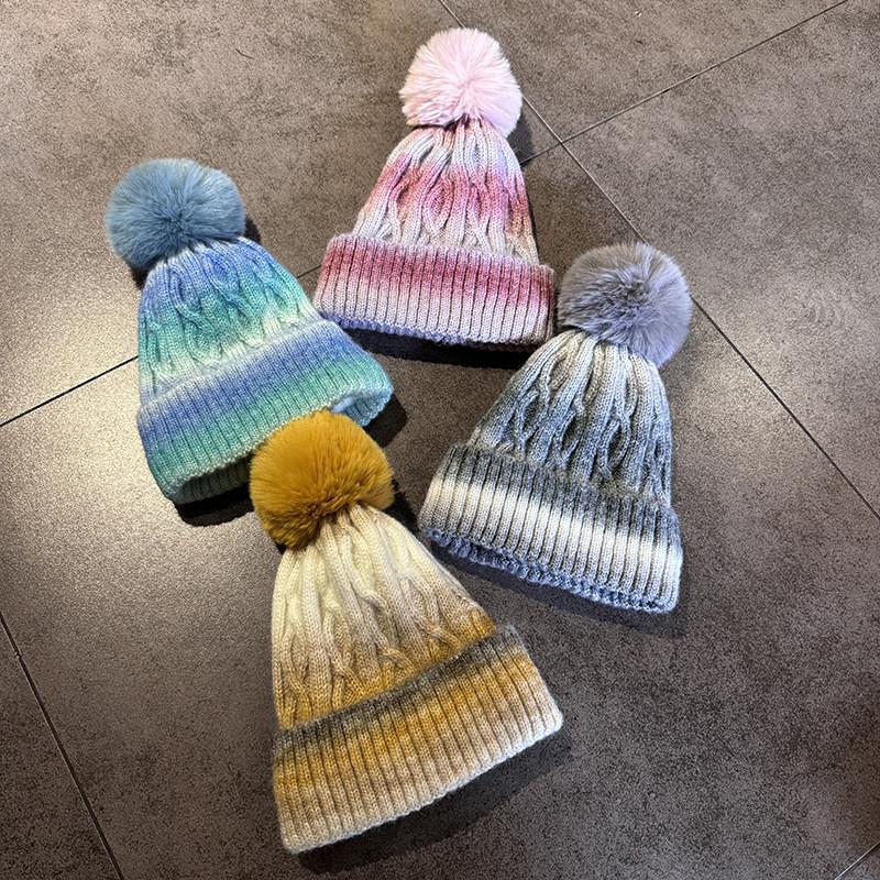 Вязаная шапка градиентного цвета для мужчин и женщин с украшениями, теплый аксессуар для холодного сезона