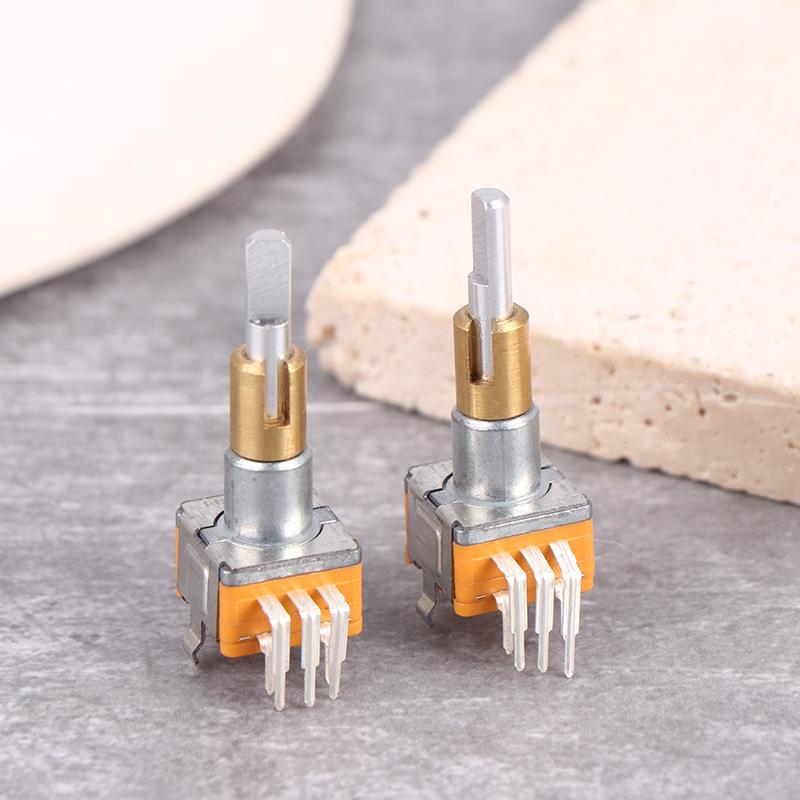 Ec110701N2B Двухосевой поворотный энкодер с кнопочным переключателем, вращение на 360 градусов, 30 позиций, 15-импульсная ручка