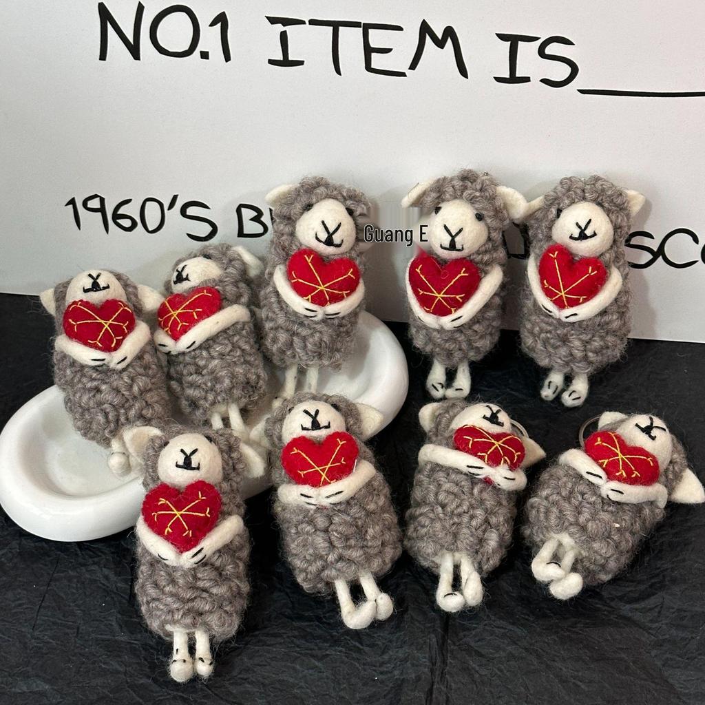 Подвеска-брелок из шерстяного войлока в виде овечки - Высокоценный подарок, изготовленный в Непале