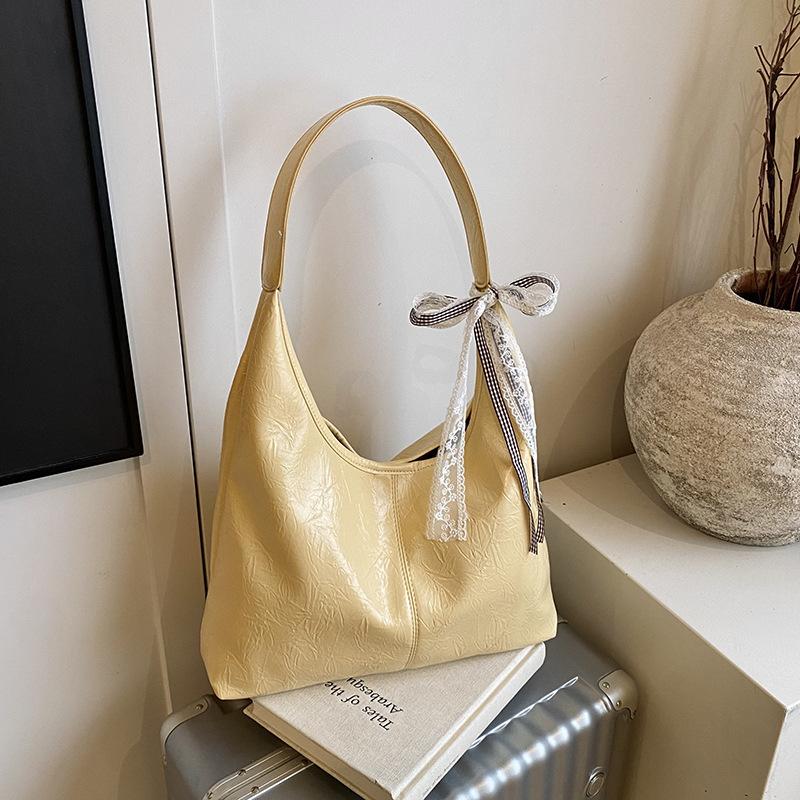 Повседневная простая вместительная сумка через плечо женская 2025 весна новый тренд модный нишевый дизайн сумка-тоут для поездок