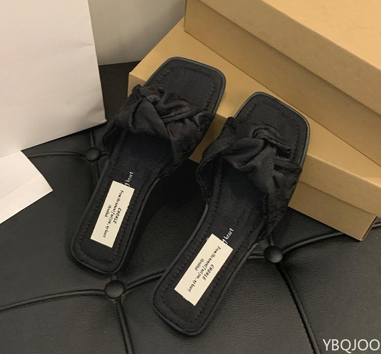 Fashion 2025 New Temperament Open Toe Flat Shoes for Casual Beach Vacation Women's Shoes Ladies Wear One Word Slippers Outside In Summer