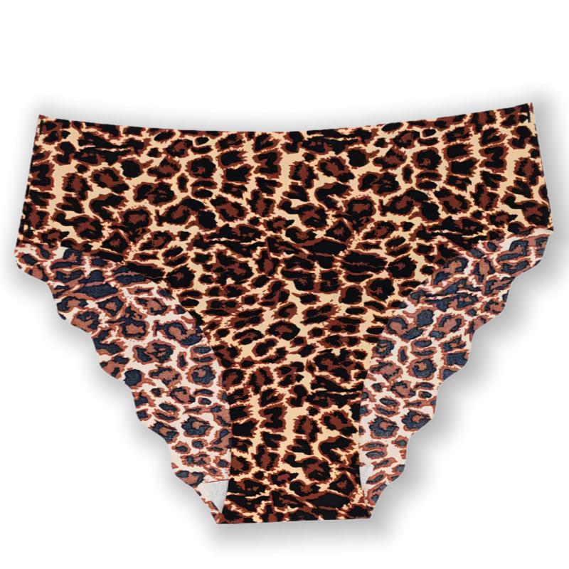 Бесшовные стринги с леопардовым принтом, на низкой посадке, из ледяного шелка, с полной хлопковой ластовицей