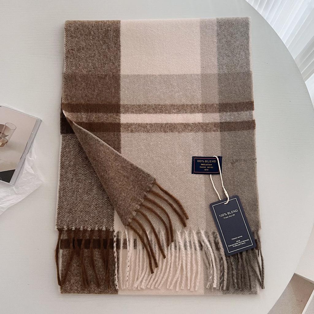 Chic Design Soft Warm Women Scarf Autumn Winter Classic British Imitation Cashmere Muffler Men Plaid Thermal Tassel Shawl Couple