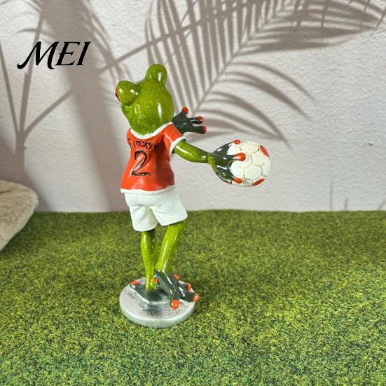 Fish Tank Ornament Cute Football Goalkeeper Frog Figurine, Sports Theme Resin Statue, Funny Realistic Statue Novelty Desktop for Home Office,