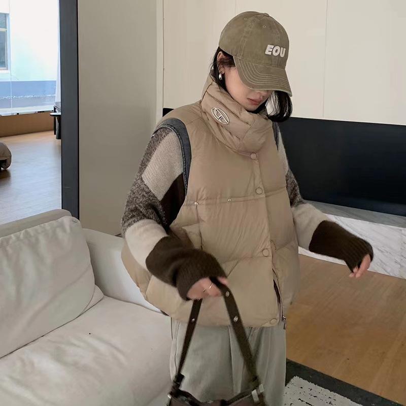 Tide брендовый женский жилет на пуху 2024 года, новая мода, джинсовая сращивающаяся жилетка, свободный теплый белый жилет на утином пуху