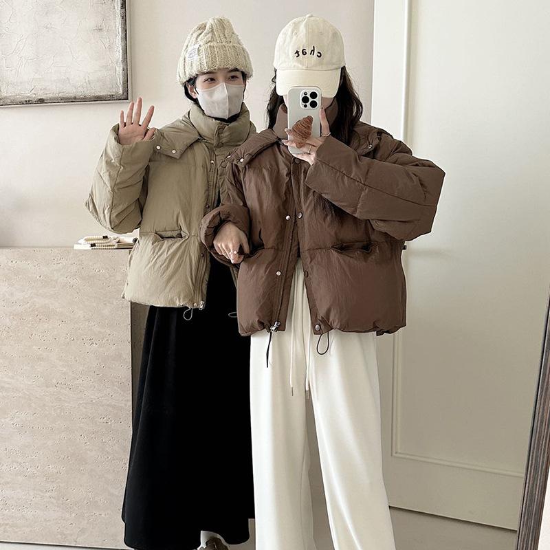 Женская куртка-пуховик с капюшоном цвета конфет, зимняя мода 2024 года, с маленьким карманом, белая утиная пуховая утепленная куртка