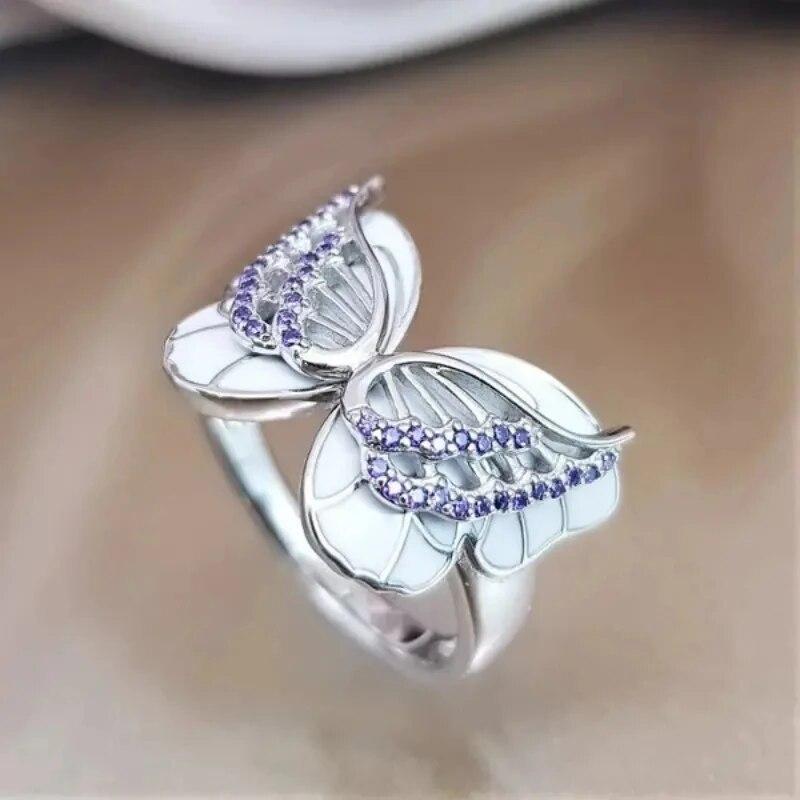 Elegant Silver Color Carving Styled Butterfly Rings Exquisite Fashion Inlaid Purple Zircon Engagement Wedding Rings for Women