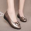 Модная женская обувь Женские туфли на плоской подошве Высококачественные замшевые туфли без застежек Острый носок Резиновые женские туфли на плоской подошве Балетки Horsebit Лоферы
