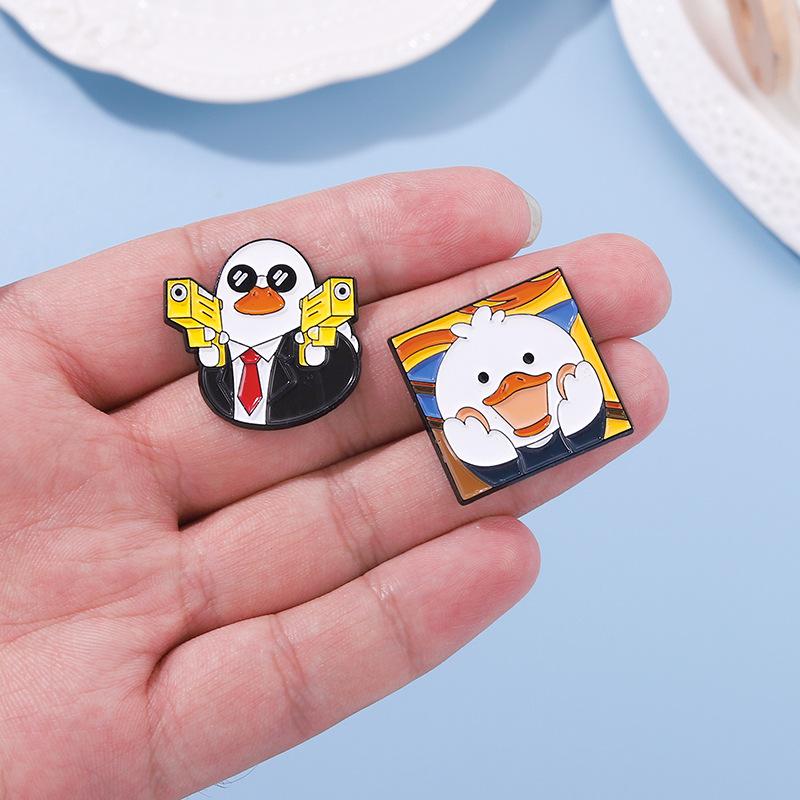 10/20/30/40/50Pcs Cute Duck Enamel Badges Brooch Diversity Random Bandana Duck Badge Metal Costume Lapel Pins Decorate Jewelry