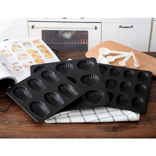 Tiger Crown Madeleine Mold, Black, 228 x 269 x 13mm, 15-Piece Set, Steel with Silicone Coating, Heat-Resistant up to 250C (Product Code: 5084)