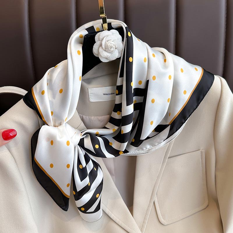 2204 New Fashion Small Square Scarf For Spring And Autumn Warmth, Sunscreen, Shawl, Dual Purpose Scarf, Professional Scarf, Headscarf