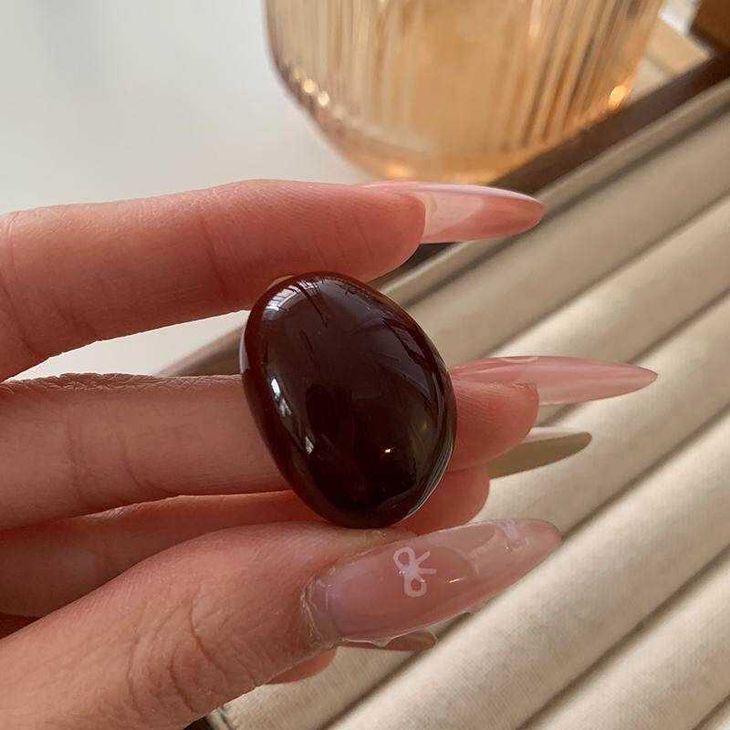 Oval Ancora Red Earrings 2026 New Popular Enamel Earrings Light Luxury High-End European and American Retro Style Earrings