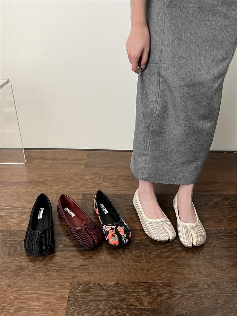 Модные новые кожаные туфли на плоской подошве с раздельным носком, женские туфли на плоской подошве, удобные туфли на плоской подошве, женские мокасины с ремнем на щиколотку