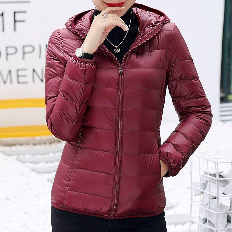 Женская стеганая куртка с капюшоном - Короткая, Большого размера, Толстая, Теплая, в корейском стиле, Простая повседневная мода, Легкая верхняя одежда.