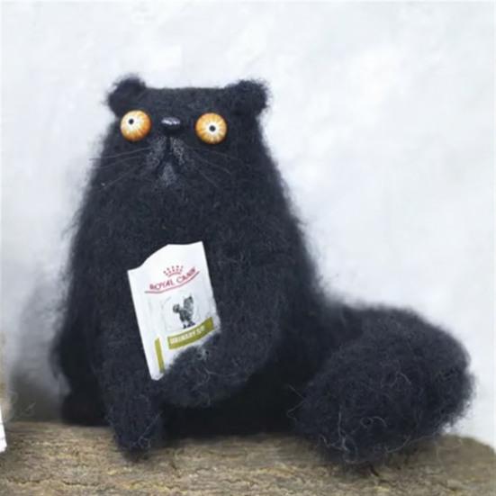 Шерстяной войлок Фамильяры Причудливые войлочные украшения ручной работы Капризные куклы кошки/опоссума Коллекционная фигурка животного для декора стола, полки, столешницы