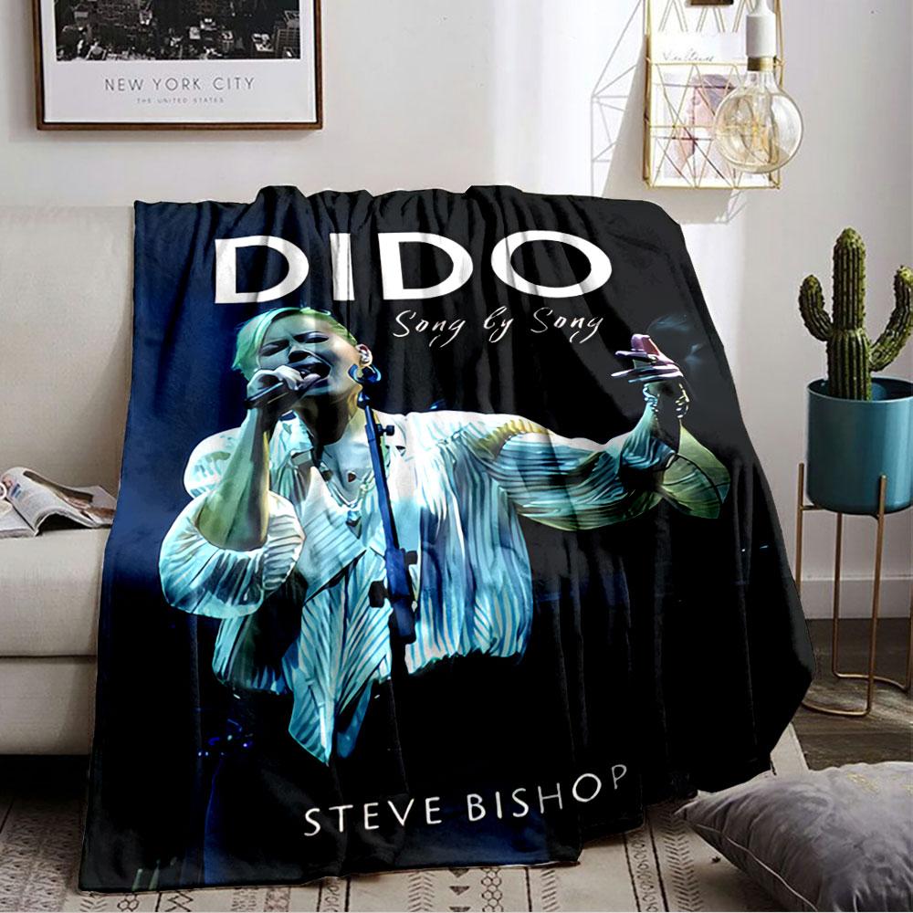 Singer in Concert Illustration for all seasons blanket lunch break throw gift