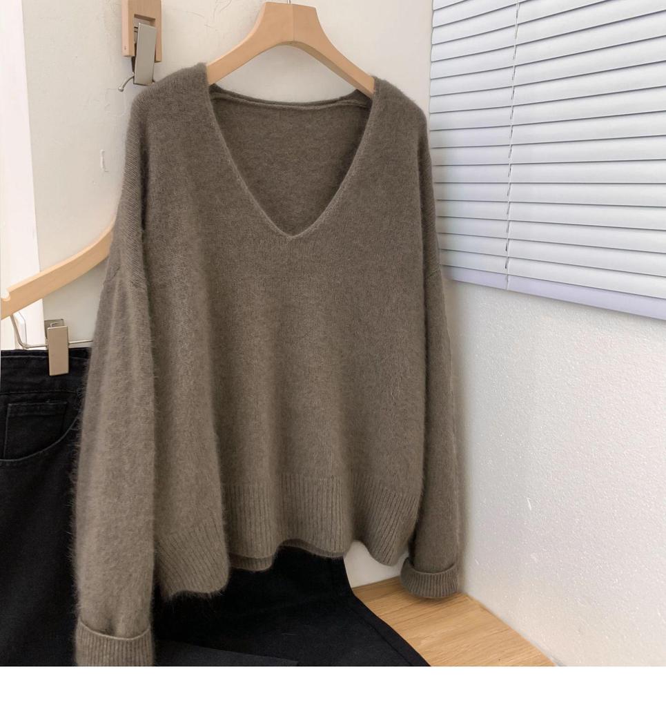 Women's Camel V-Neck Wool Sweater: Korean-Style, Loose Fit, Long-Sleeve Base Layer