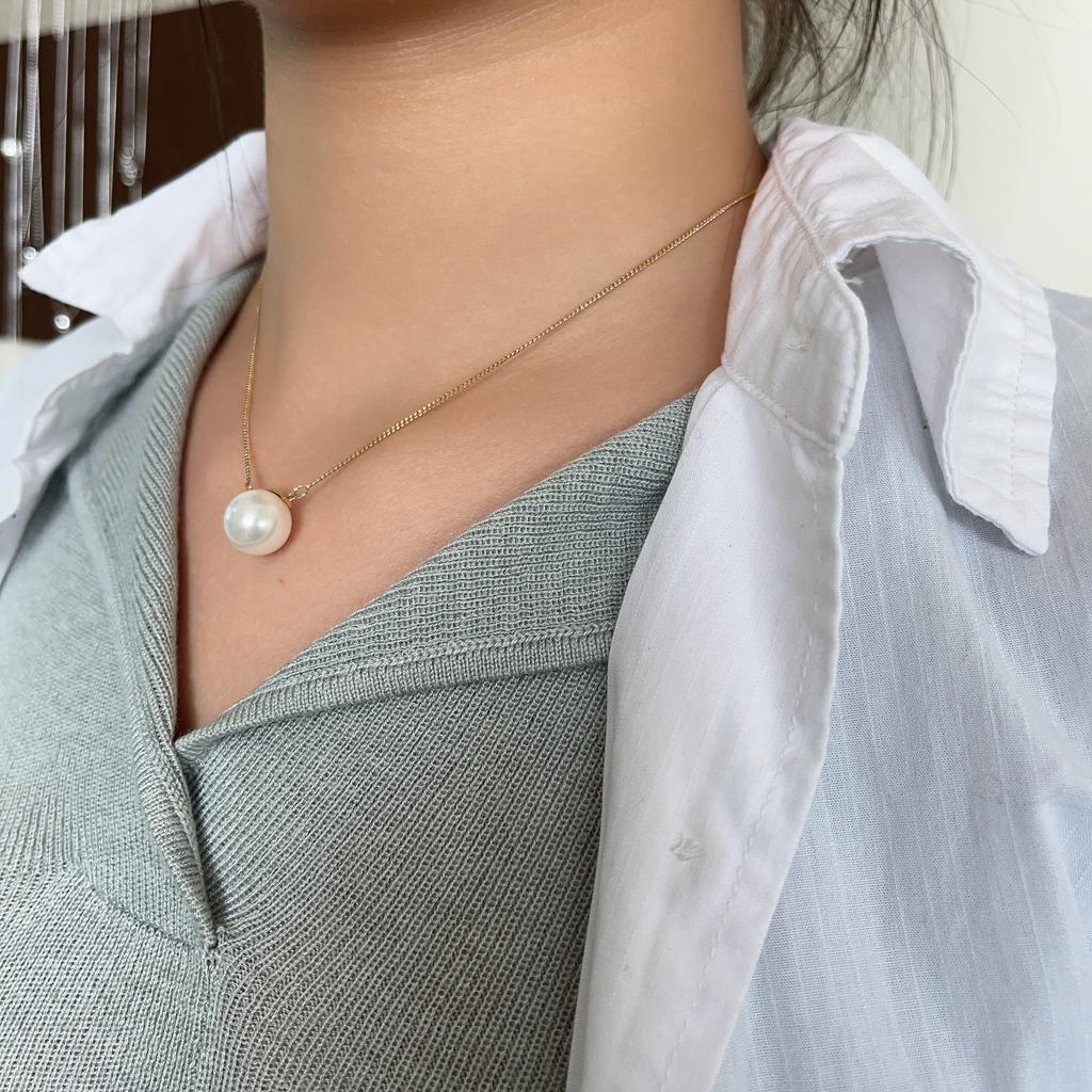 Simple Premium New French Retro Light Luxury Large Pearl Necklace Sweater Sweater Chain Ladies Gold Collarbone Chain