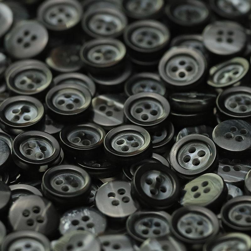 Черно-белые перламутровые пуговицы из искусственной смолы для рубашки, пуговицы для трикотажного кардигана с длинными рукавами и четырьмя люверсами, воротник