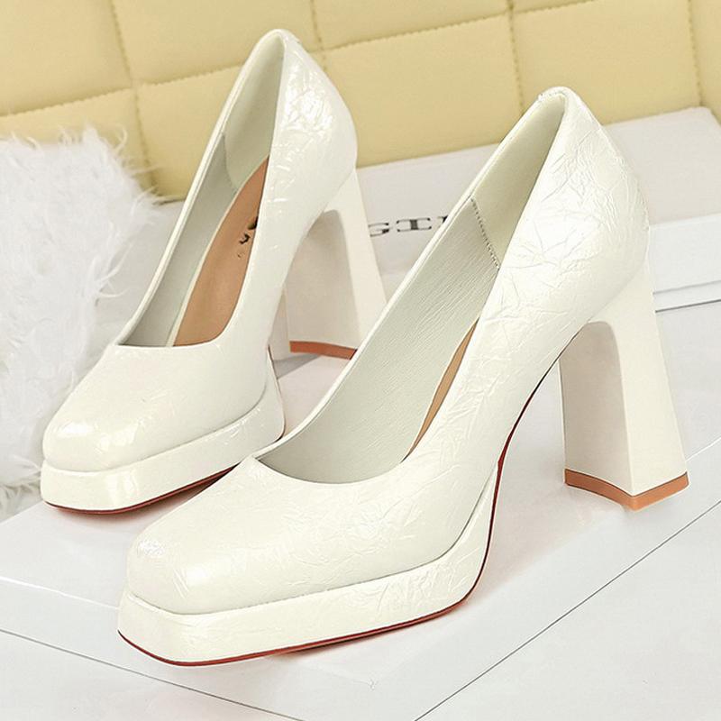 Fashion White Platform High Heels 9 Cm Square Head Women Pumps Oil Gloss Wrinkled Patent Leather Women Heels Luxury Banquet Shoes 2025