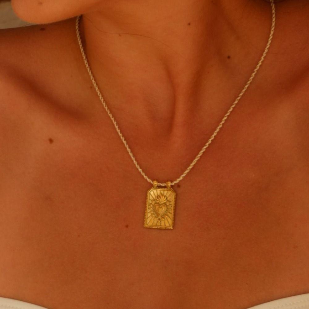 Colorful Card Heart Pendant Necklace Gothic Collarbone Chain Fashion Square Necklace Jewelry Gifts
