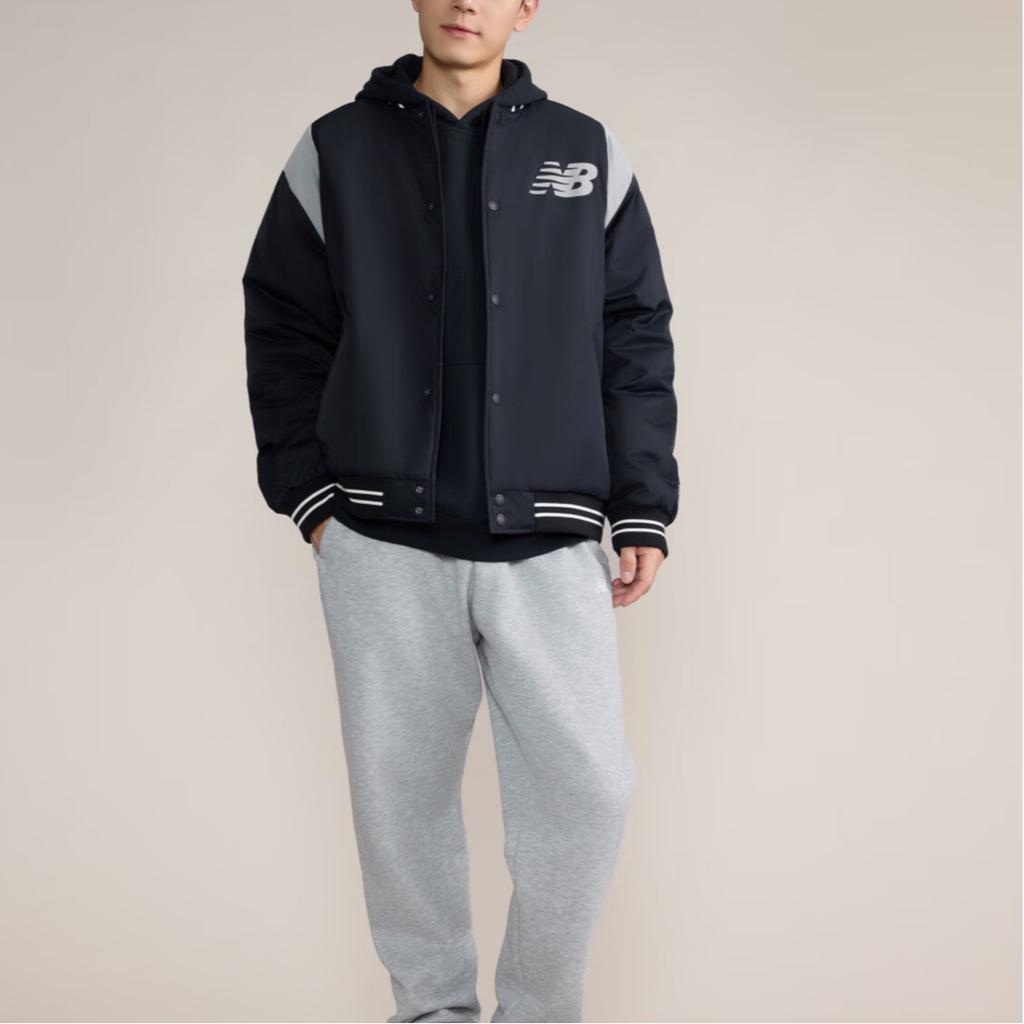 New Balance Куртки Мужские Черные V-образный вырез Умеренный Другое AMJ43368-BK