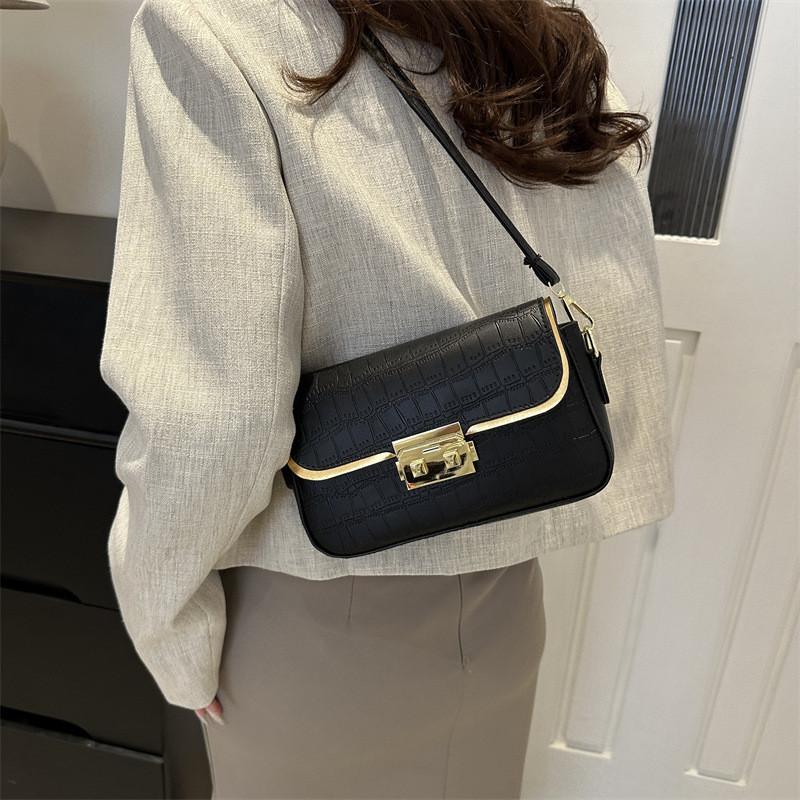 Modern Stylish Small Square Bag Beautiful Solid Color Design Everyday Shoulder Bag