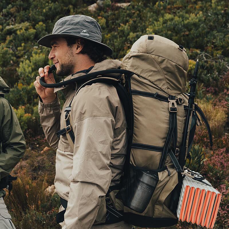 Легкий многофункциональный туристический рюкзак Naturehike 70 л