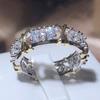 Личность Прозрачный Циркон Обручальное Кольцо С ​​Цирконом Серебристого Цвета Кольца Для Женщин Ювелирные Изделия Подарок
