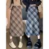 Клетчатая ретро шерстяная миди-юбка: Юбка А-силуэта с высокой талией и разрезом, приталенная миди-длина для осени/зимы 2023