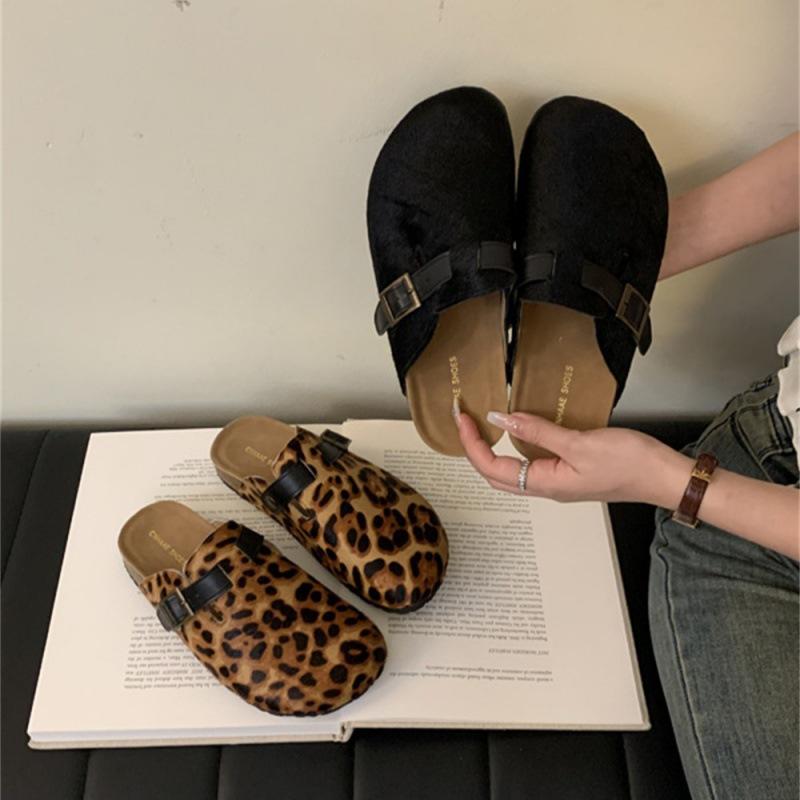 2025 New Spring and Summer Women's Bag Head Half Slippers Women Wear Leather Fashion Flat Bottom One Pedal Lazy Shoes