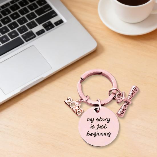 Выпускной брелок 2026 года Выпускники средней школы и колледжа Значимый выпускной брелок для нее и для него Выпускное украшение