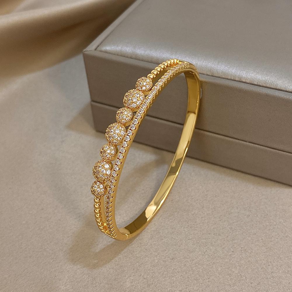 Luxury Sparkling Zircon Gold Plated Bracelet for Women Bridal Elegant Geometry Open Spring Buckle Bangle Wedding Jewelry Gift