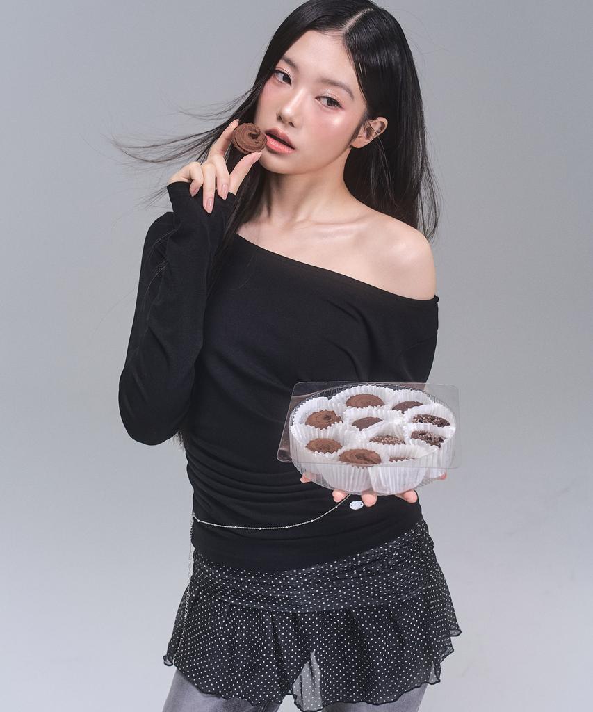 ZEROPLANET Joy Shirred Long Sleeve Top [Black]