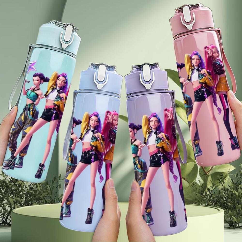 1PC Color Kpop Girl Group Stage 750ml Color Plastic Sports Water Bottle Leakproof Flip Straw Lid Suitable for Sports Office Home Use