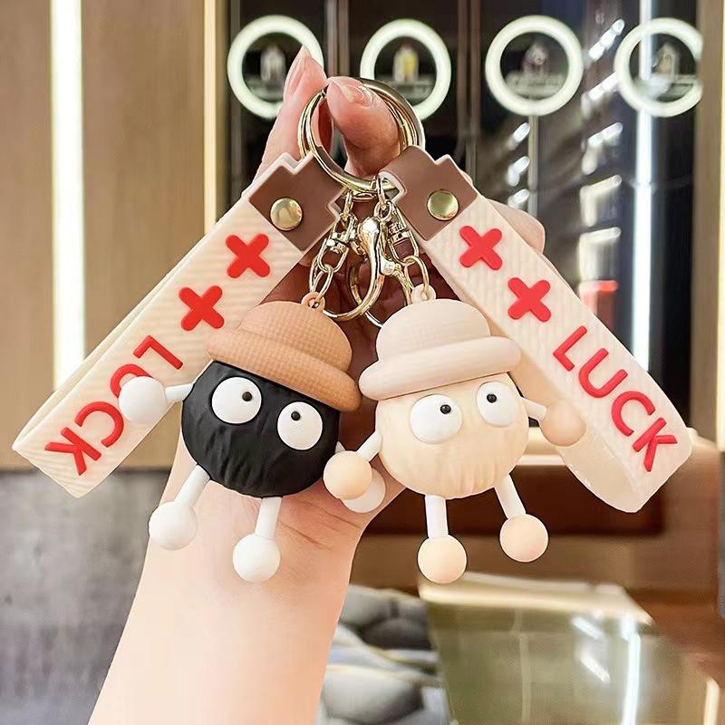 Cute Spirited Away Big Eyes Coal Ball Keychain Exquisite Couple Bag Pendant Car Keychain Gift