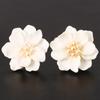 Модные белые антиаллергенные серьги с цветком, изысканные элегантные женские украшения, универсальные женские серьги в стиле бохо