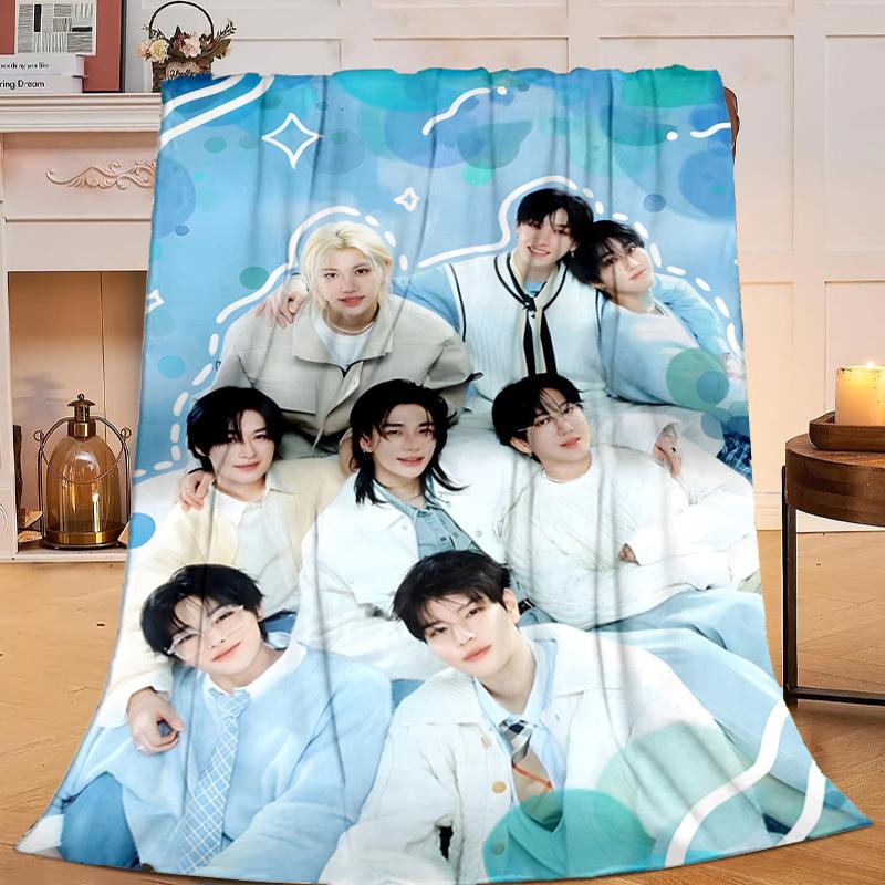 1PC K-pop Stars And Cute Bears Flannel Blanket Gift, Suitable for Both Men And Women, Soft Ideal for Beds And Sofa, Birthday Or Christmas Gift