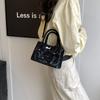 Сумка корейская высококлассная универсальная маленькая квадратная сумка весна и лето 2025 новый нишевый дизайн сумка через плечо женская сумочка
