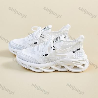 Женская обувь – Кроссовки