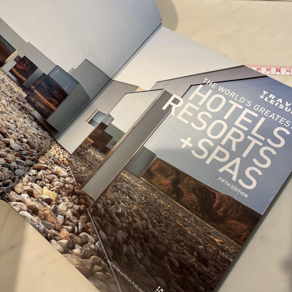 [Б/У] ЛУЧШИЕ В МИРЕ ОТЕЛИ И КУРОРТЫ