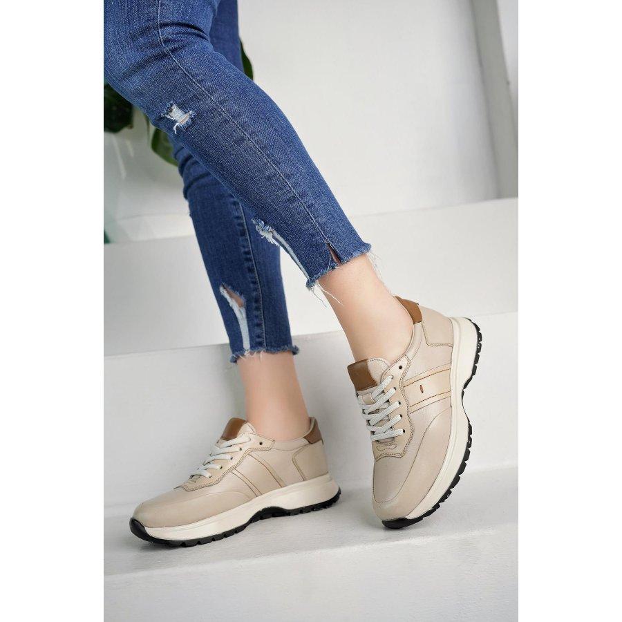 Женские кроссовки из натуральной кожи