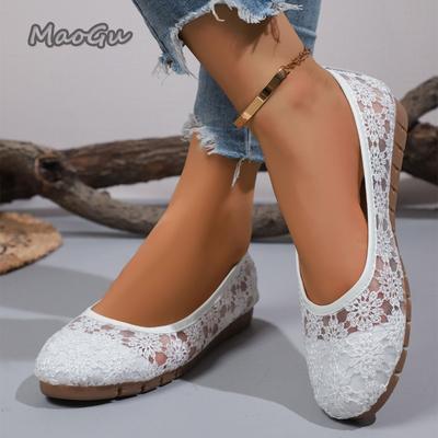Модные летние кружевные туфли-балетки с перфорацией, белые, с низким верхом, повседневные, для женщин, дышащие, сетчатые, слипоны, размеры 36-43, балетки-лоферы