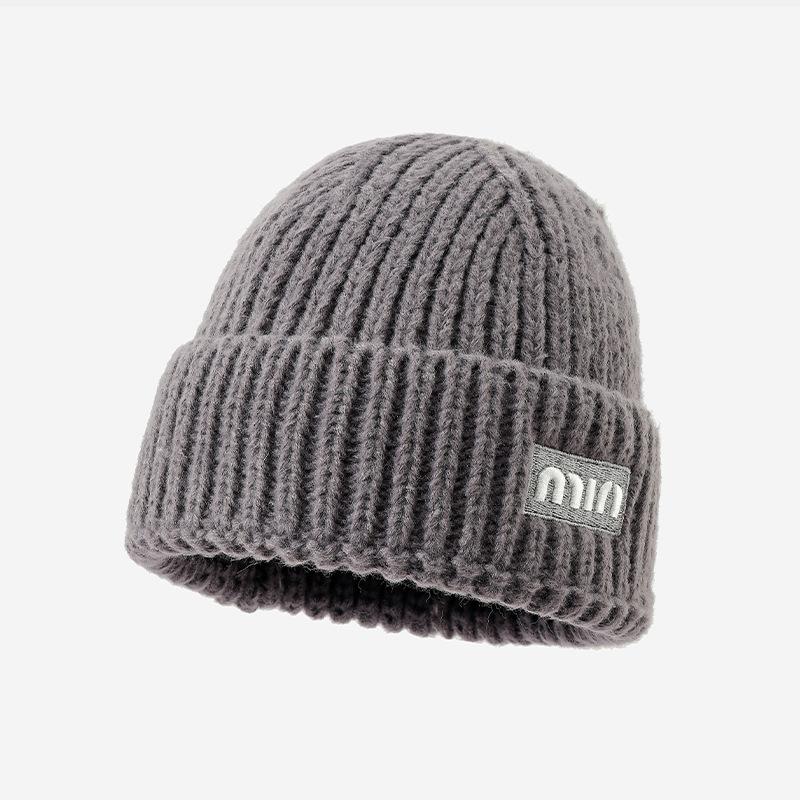 Новые осенне-зимние шапки для женщин Модная вязаная шерстяная шапка с надписями Однотонная универсальная студенческая теплая и холодная шапка