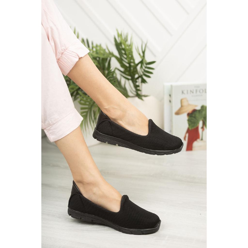Women Sports Flat Shoes Light Orthopedic Base Mother Shoes
