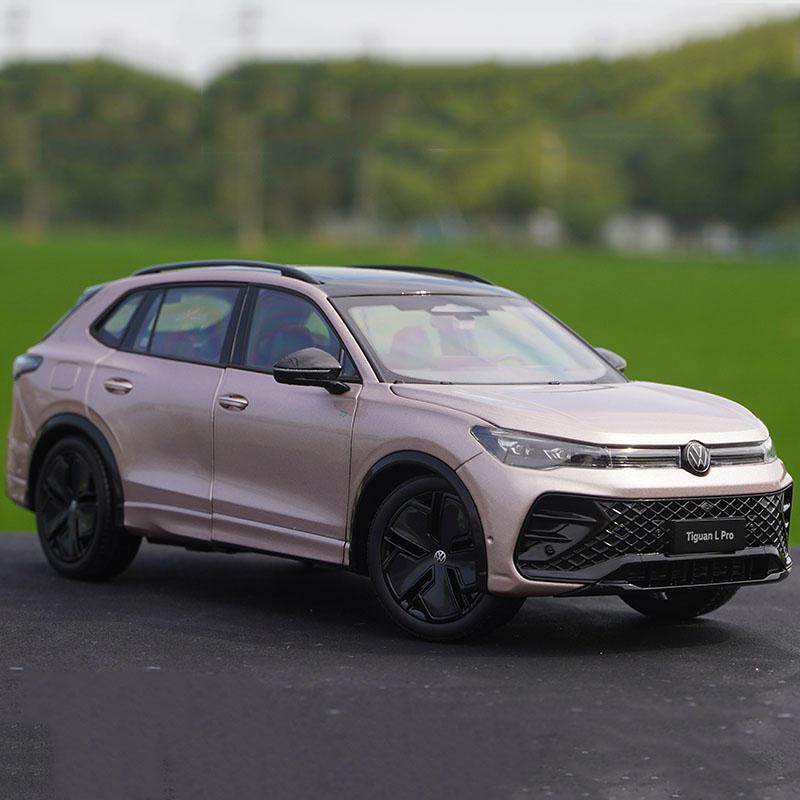 TCFJN1 1:18 2025 VW Tiguan L PRO Внедорожник Модель автомобиля из сплава Литые металлические модели автомобилей Высокодетализированная коллекция Подарки для детей Декор