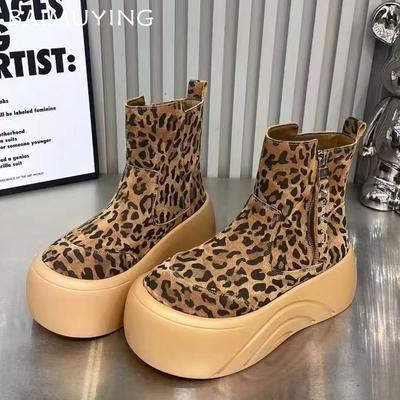 Леопардовая платформа женские зимние ботильоны замшевые туфли на плоской подошве зимняя мода ботинки 2024 тренд дизайнерские удобные ботинки для ходьбы женские