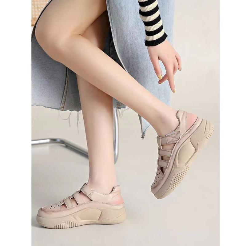 Summer New Fashion Soft-soled Women's Shoes Retro Hollow Baotou Sports Sandals Women's Thick-soled Roman Sandals