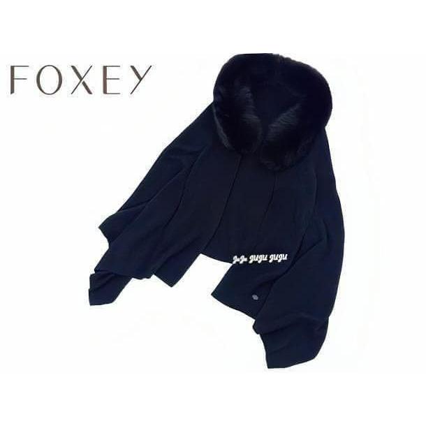 Б/у Отличное состояние  Кашемировая накидка-шаль FOXEY с мехом лисы и металлической пластиной с логотипом