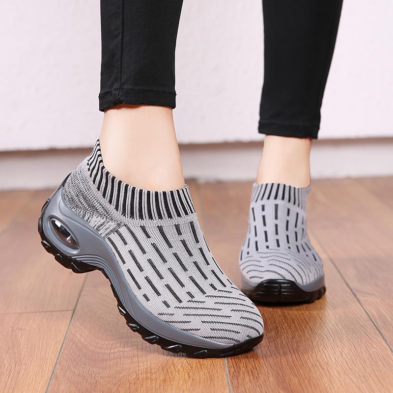 Autumn New Sports Shoes Socks Shoes Mother Shoes Flying Woven Hot-selling Large-size Shoes Women's Platform Rocking Shoes